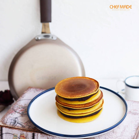 CHEFMADE 6" Round Crepe Pan with Bamboo Spreader