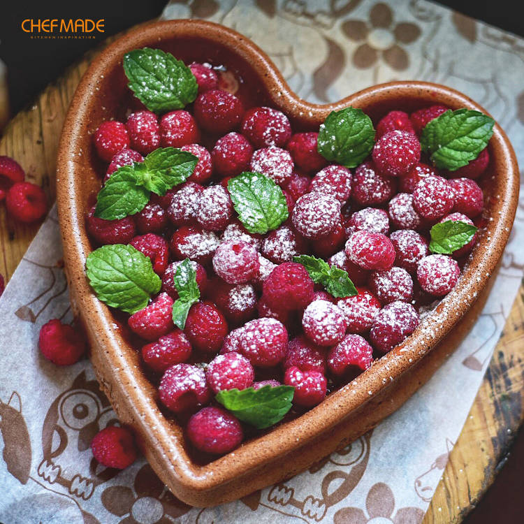 8 x 8 Heart-Shaped Cake Pan